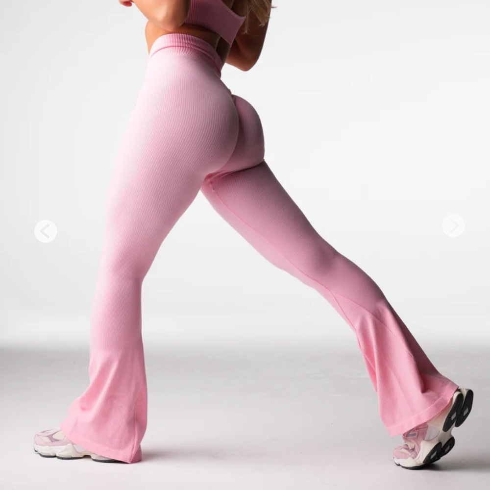 NVGTN Harmony Ribbed Seamless Flare Leggings